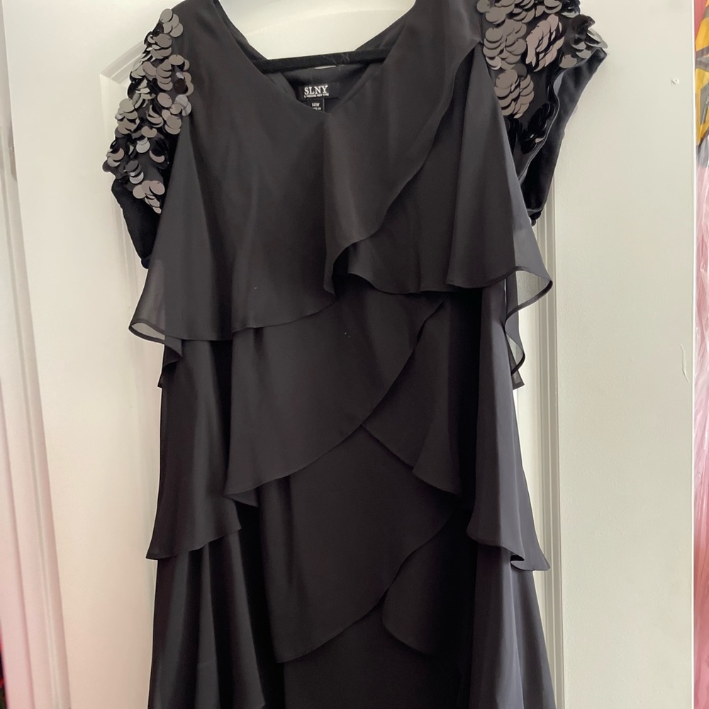 SLNY black dress